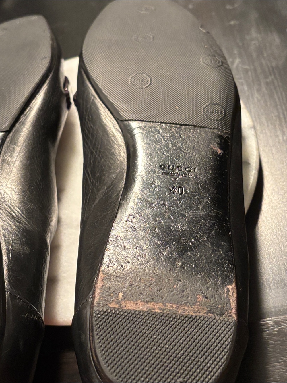 Gucci Black Leather Flats with Silver-Tone Stud Embellishments - Picture 4 of 13